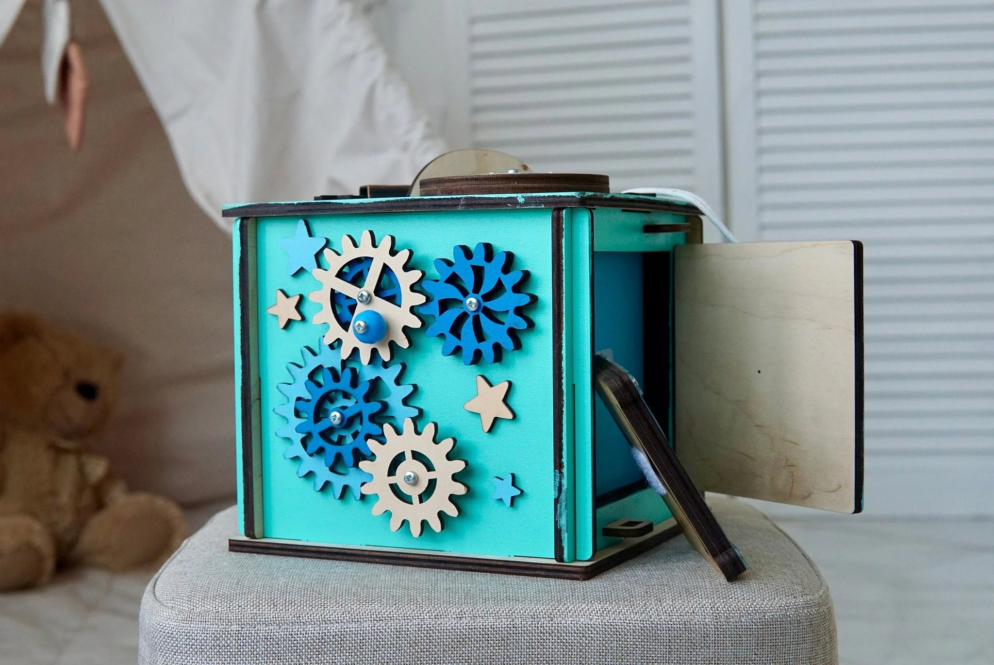 Toddler Busy Cube — Montessori Play